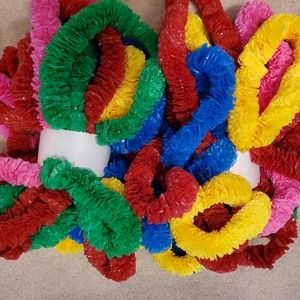 X-full plastic lei. Party, costume, kids
